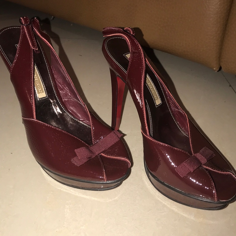 Buffalo London Burgundy Heels